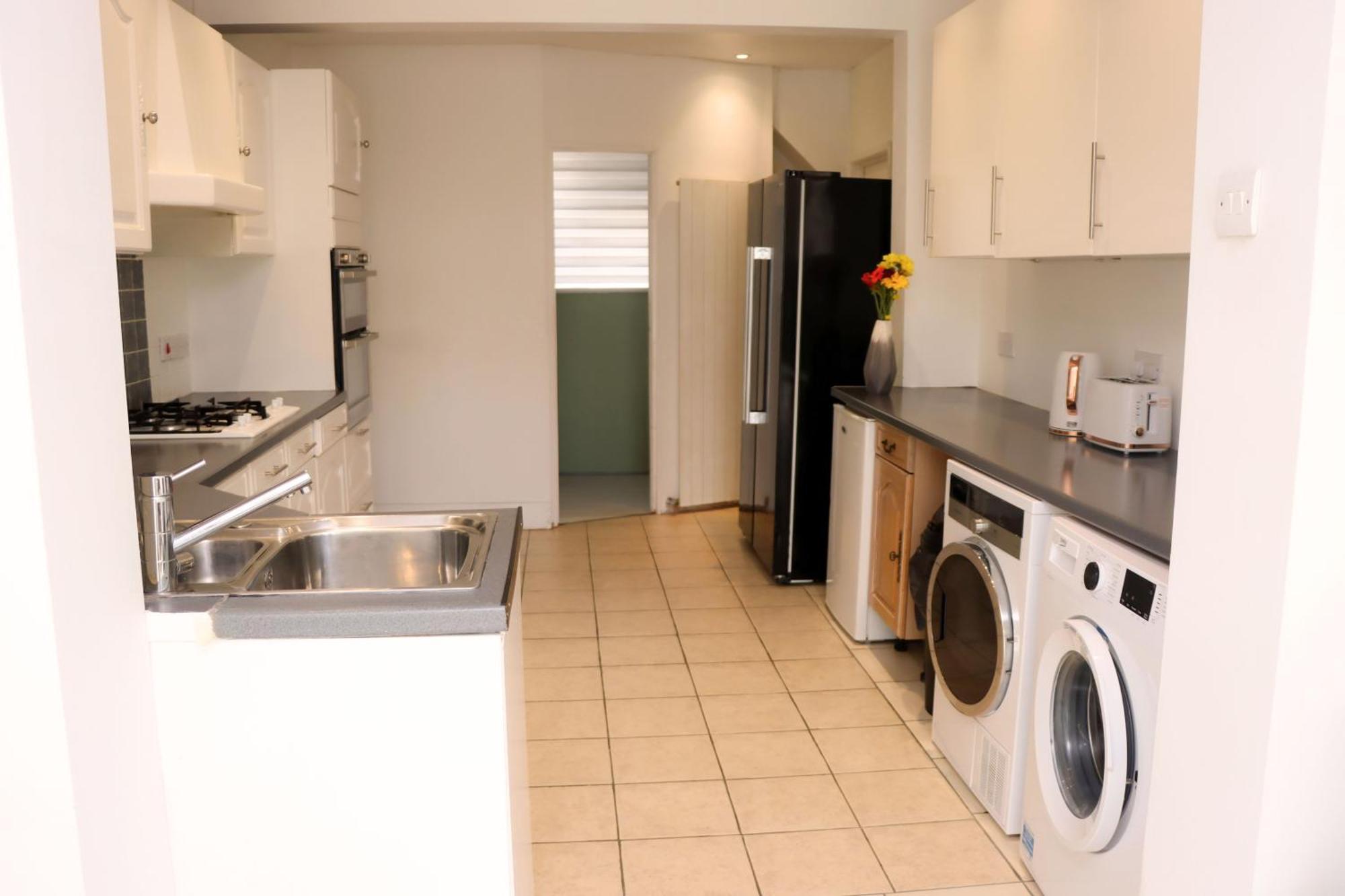 Cosy Studio In Havant! Near A3 And Staunton Country Park ภายนอก รูปภาพ